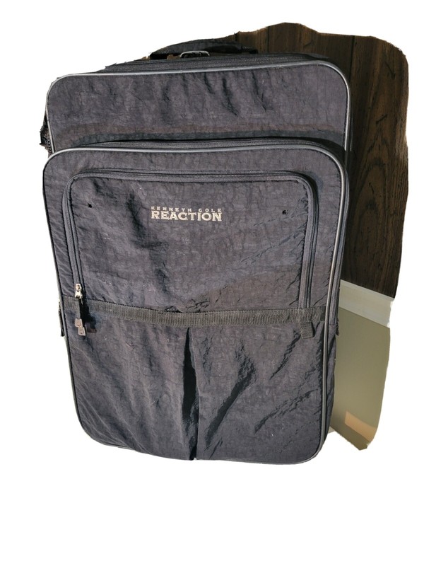 Kenneth Cole Reaction Luggage Wheels Rolling Suitcase 15.5″ x 23″