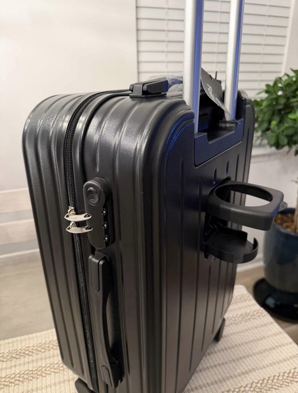 Carry on with Cup Holder & USB Charging Port, Hard Side with Spinner Wheels 20”