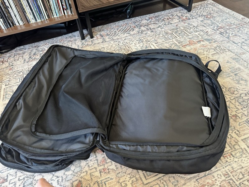 OGIO Pace Pro Max 45L Backpack Black Clamshell Laptop Travel Pre-owned gallery