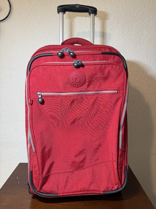 Kipling New York 22″ Expandable Wheeled Red Rolling Luggage Carry-on WL2409-600