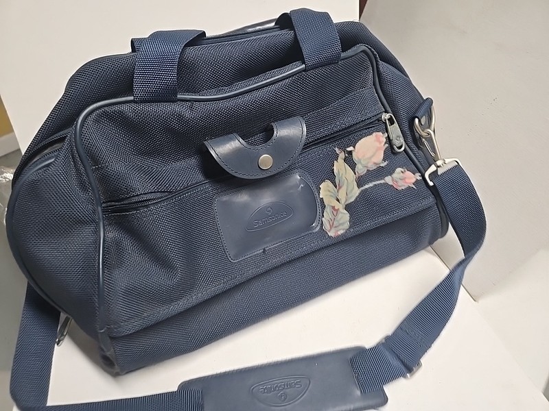 Samsonite Carry On Overnight Shoulder Bag Travel Duffle Weekender Luggage