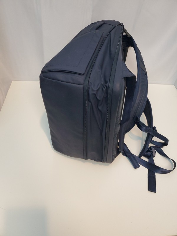 Nomatic Backpack 14L, Great Condition, Expands to 17L, Navy Color, $319 Value gallery