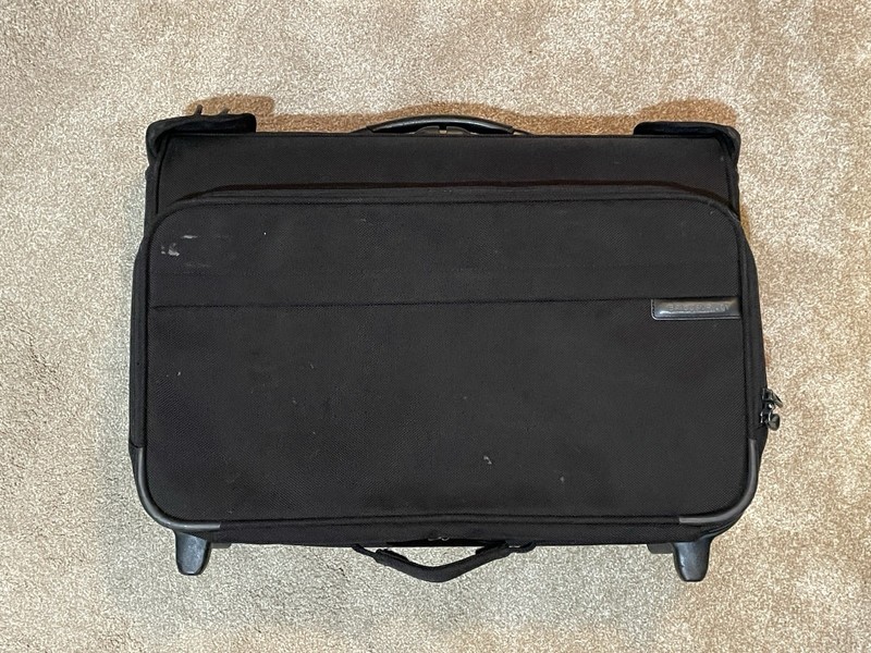 Briggs & Riley Baseline 21 Inch Wheeled Compact Garment Bag. Style U374-4