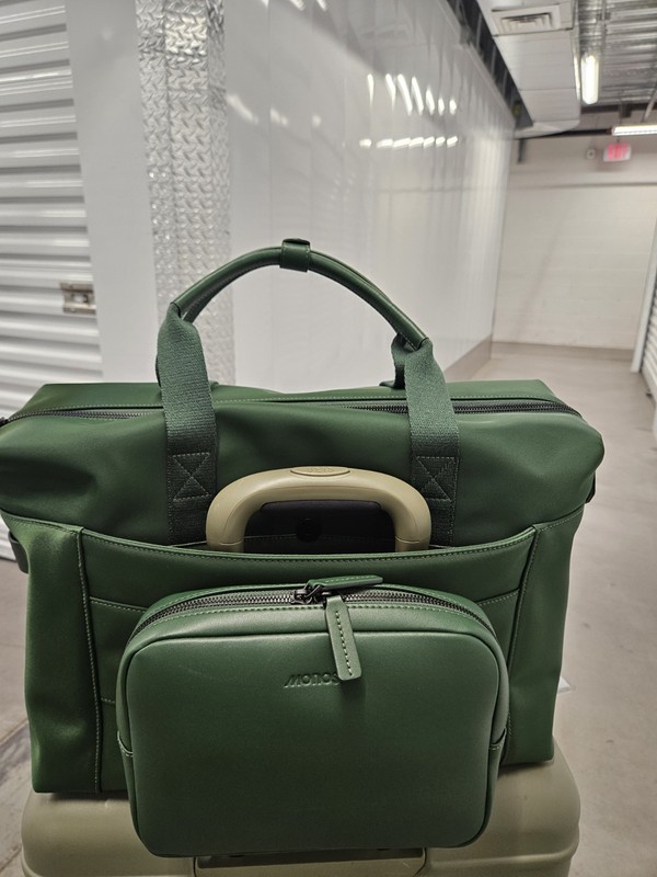 MONOS METRODUFFEL | JUNIPER GREEN | LUGGAGE NYLON | VEGAN LEATHER BAG