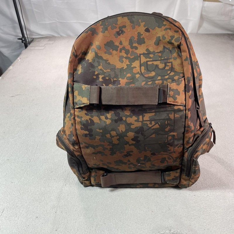 Burton Backpack Brown Adult Carryall Camouflage Soft Case Adjustable Straps Bag