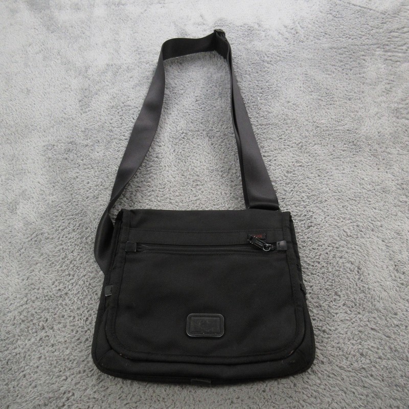 Tumi Black Messenger Bag 14″ Crossbody Shoulder Strap Laptop Travel Nylon Work