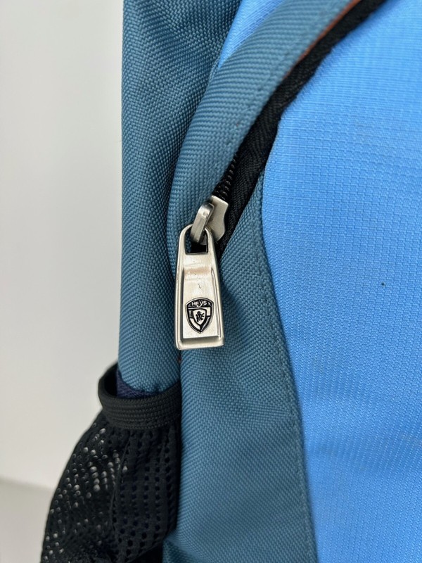 Heys Backpack School Comfort Padding Back/Strap Headphone Access Blue Lined EUC gallery
