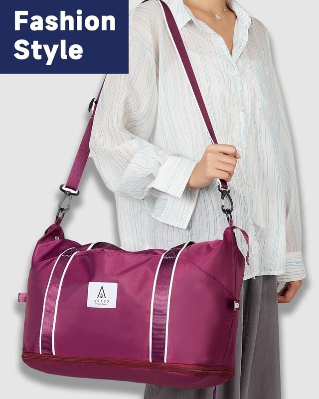 Versatile Expandable Duffle Bag with Removable Wheels & Adjustable Strap - 55L gallery