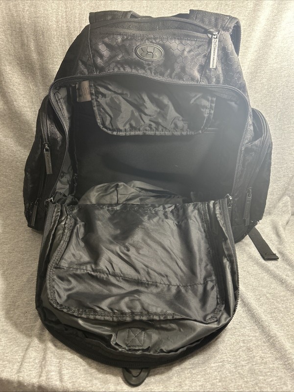 Under Armour Top Loading B-Ball/Softball Bat Bag Good Condition Zippers Work gallery