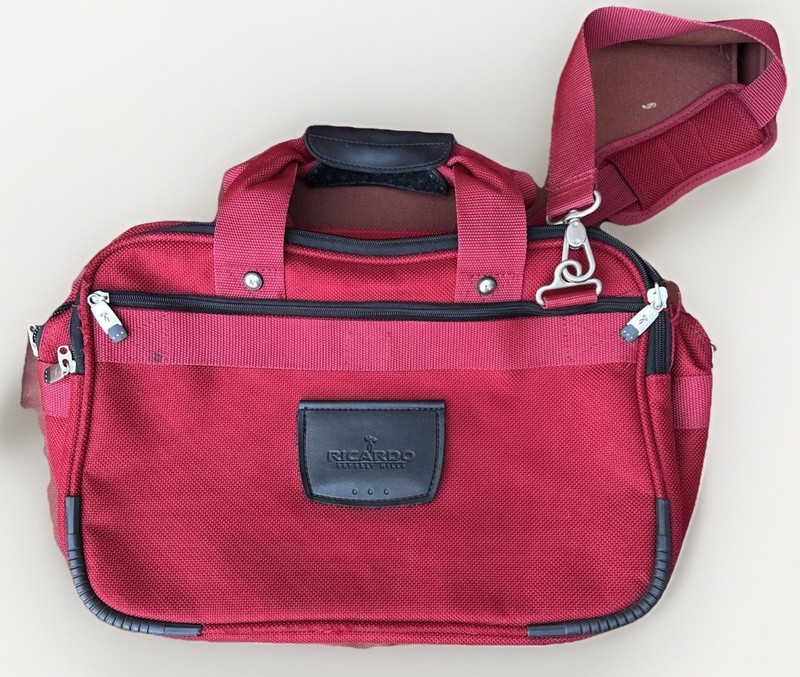 Ricardo Beverly Hills Toiletry Make Up Travel Bag Multi Compartment W/Keys Lock
