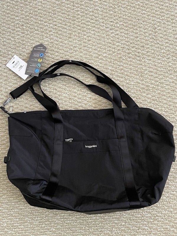 Baggallini All Day Large Duffel | BLACK | 24”w x 16”h x 9”d | Removable Strap
