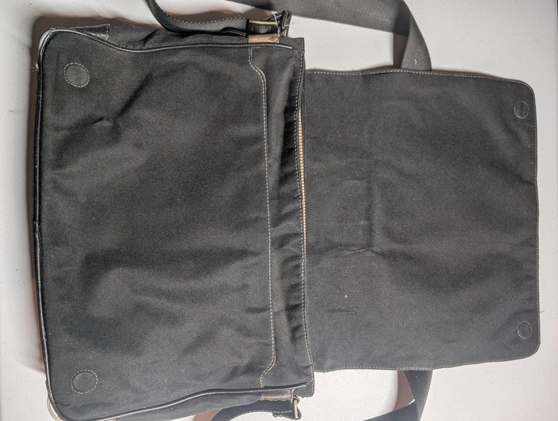 Boconi Black Leather Messenger Bag 16in Laptop Briefcase Mens Adjustable Strap gallery