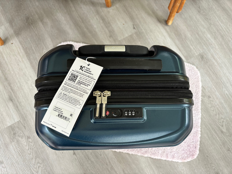 Samsonite Spin Tech 6 Carry-On Spinner Color: Lagoon Blue gallery
