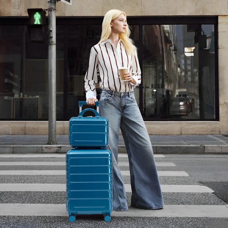 14-inch/20-inch ABS spinner luggage set, 2 pieces, with combination lock ( Blue) gallery