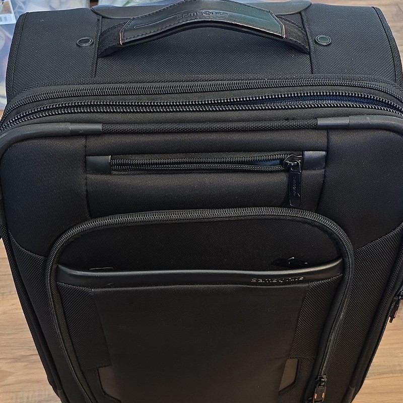 Samsonite Black Spinner Carry-On Soft Case USB Port TSA Approved