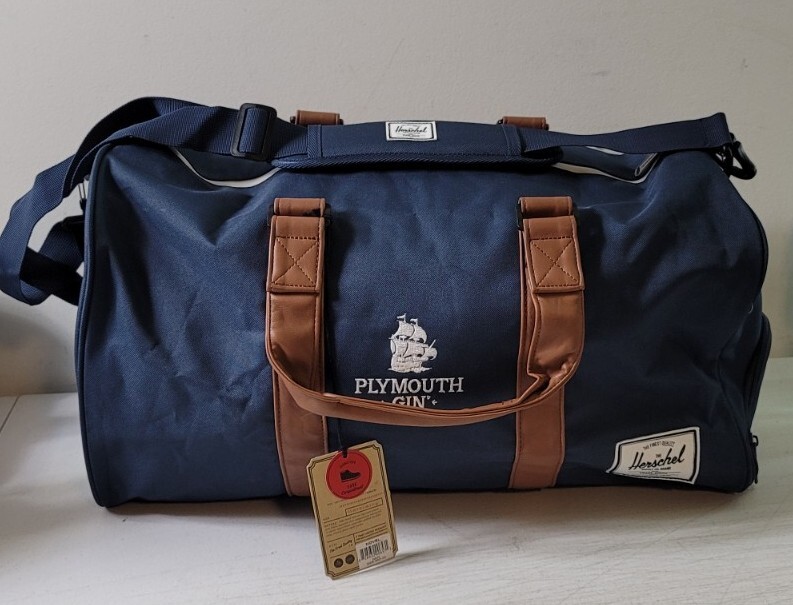 Herschel Novel Duffle Bag - Navy/Tan Synthetic Leather 39L NWT Plymouth Gin!