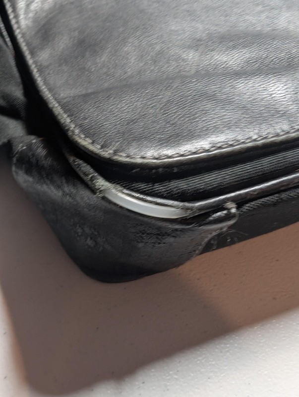 Boconi Black Leather Messenger Bag 16in Laptop Briefcase Mens Adjustable Strap gallery