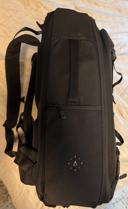 *NEVER USED* Excellent Condition Nomatic Navigator Backpack 32L - 41L Expandable gallery