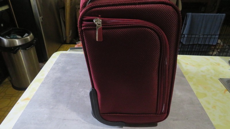 TOTAL TRAVELWARE Everest Expandable Softside Spinner, 15" Wine gallery