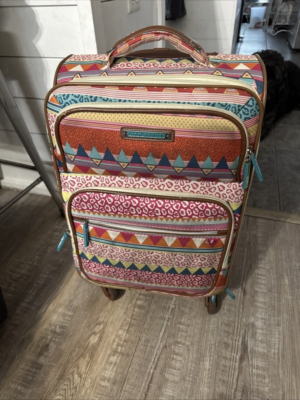 Carry On Expandable Design Pattern Luggage With Spinner Wheels 22” On the prowl