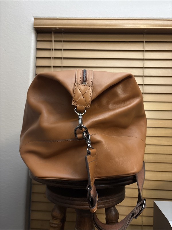 Mark & Graham Essential Leather Weekender Bag Hazelnut Color 22” X 13” X 14” GUC gallery
