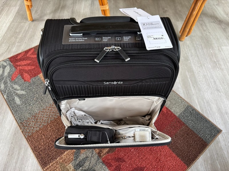 Samsonite Silhouette 18 Softside Global Carry on Spinner Suitcase gallery