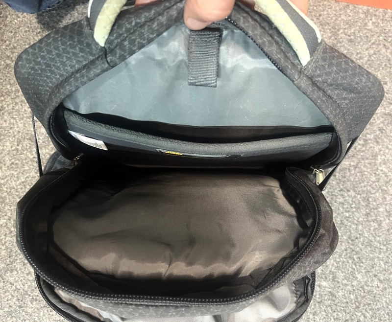 THE NORTH FACE RECON BACKPACK BACK PACK GREY FLEX VENT HARD BACK EXCELLENT COND gallery