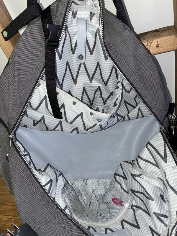 LULULEMON Gray Duffle Bag Adjustable Straps Zippered Compartments Unisex Adult gallery