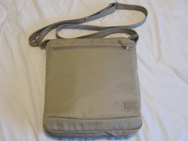 PACSAFE CITYSAFE CS175 – 20220 – Anti-theft Bag – Light Beige