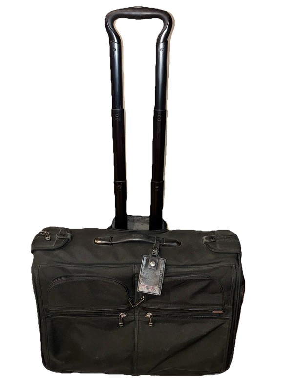 Tumi Alpha G4 Rolling Garment Bag 2 Wheel– Model 22030D4 24x18x9