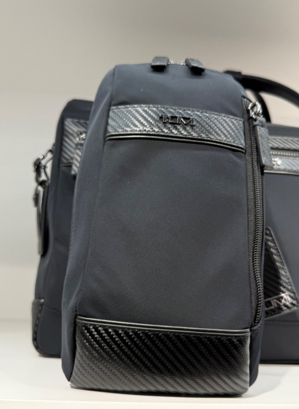 NEW Tumi SCOTT 10.25” Polyester Compact Sling Crossbody – BLACK & CARBON FIBER