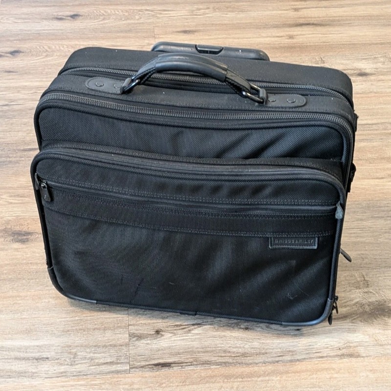Briggs and Riley Rolling Computer Multi-Purpose Brief Black Carry On 17x15x10″