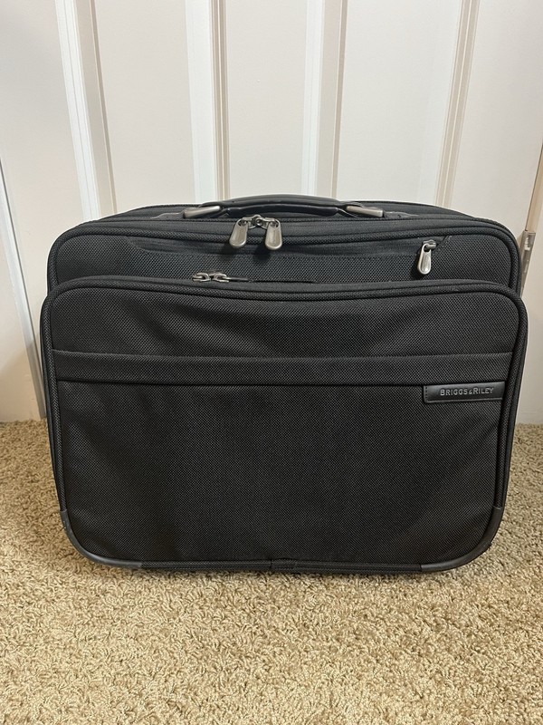 Briggs and Riley rolling Computer Multi-case Style BR213-4