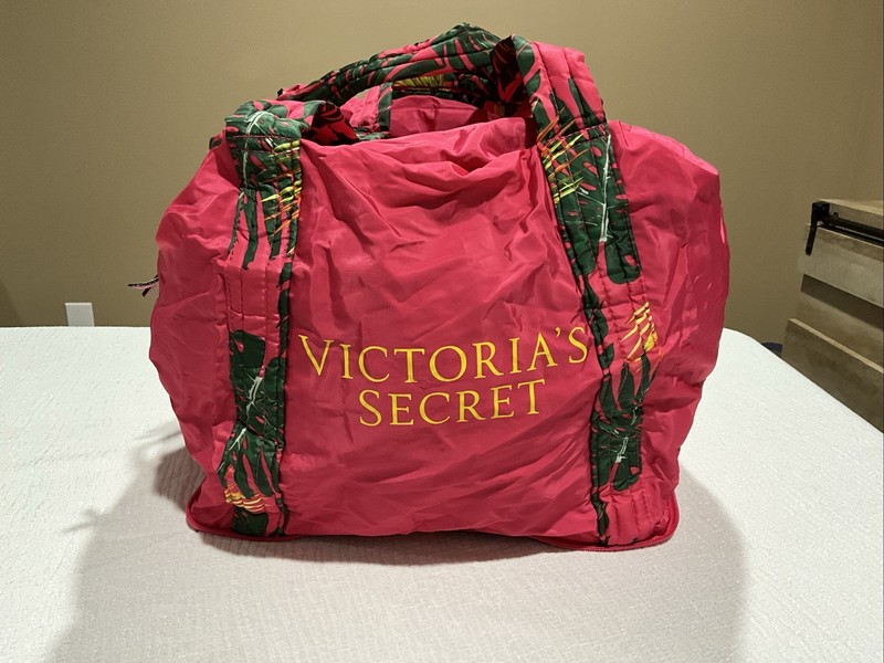 Victoria’s Secret Overnight Weekender Tote Bag Packable Folding Pink Tropical