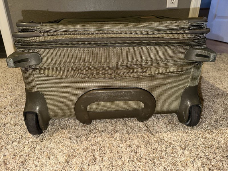 BRIGGS & RILEY Baseline Expandable 26” Upright Luggage Olive Green U526LX-7 gallery