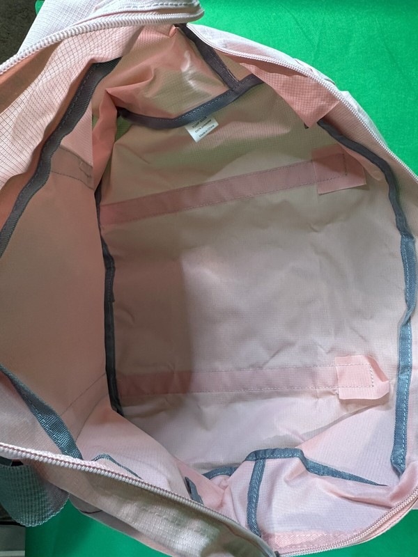 Wandf Foldable Duffle Bag Size Unknown See Photos for Measurements. gallery