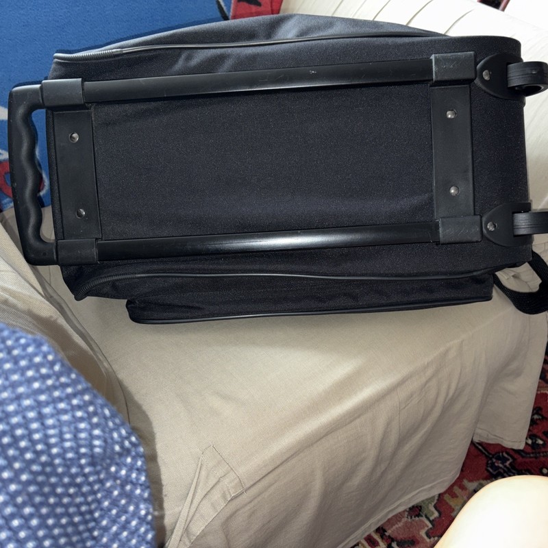 Rolling Duffle NWT Collapsible Handle gallery