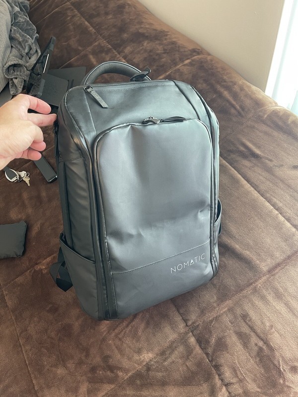 Nomatic Backpack 20L Expands To 24L