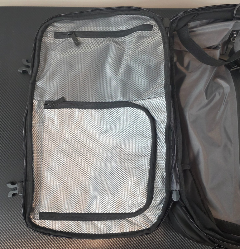 Backvac Pro Backpack Built-in Vacuum/Compression Compartment *Without Air Pump gallery