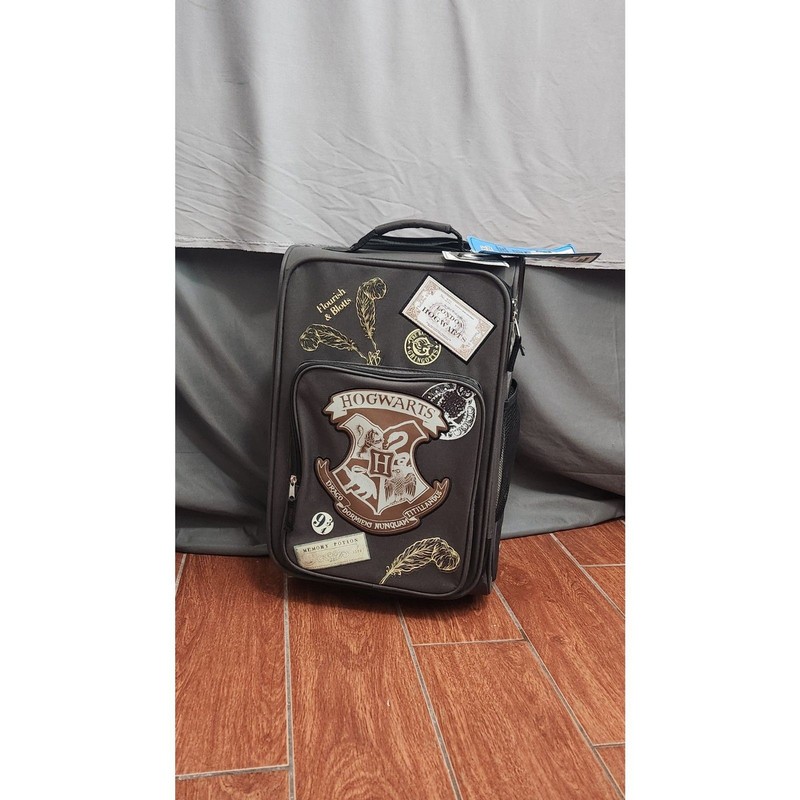 NEW Harry Potter Hogwarts Carry On Luggage 18" Universal Studios Rolling