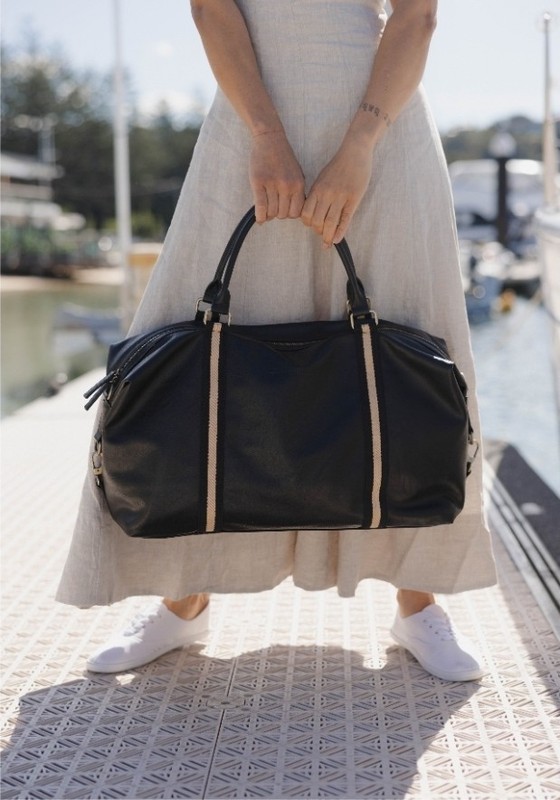 Blackcaviar Weekender Bag Classy Duffle carry-on Tote stylish traveler