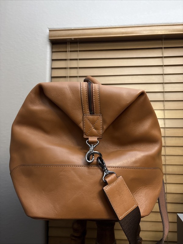 Mark & Graham Essential Leather Weekender Bag Hazelnut Color 22” X 13” X 14” GUC gallery