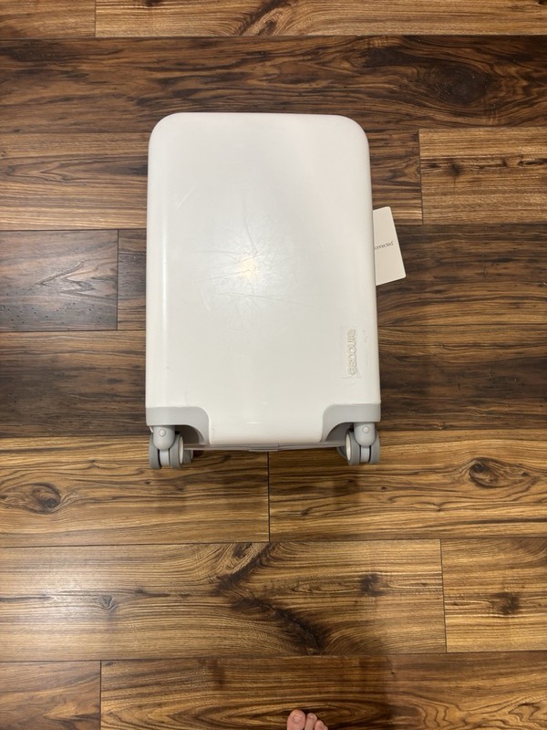 Incase Hardshell Luggage Case NoviConnected 22 Smart White