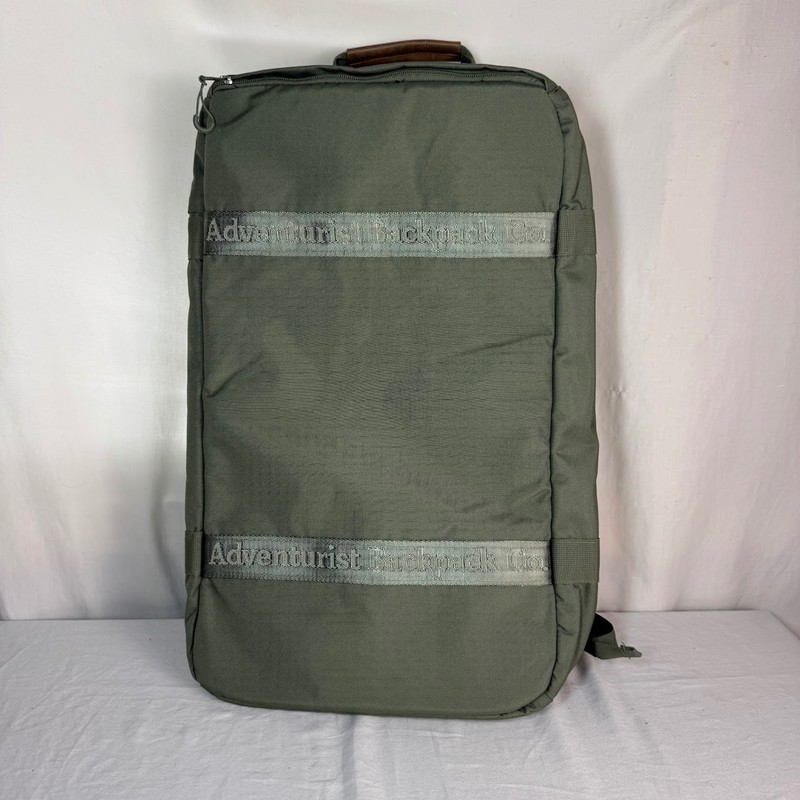 Adventurist Carryon Duffel/Backpack- Green *BRAND NEW* (MSRP $125)
