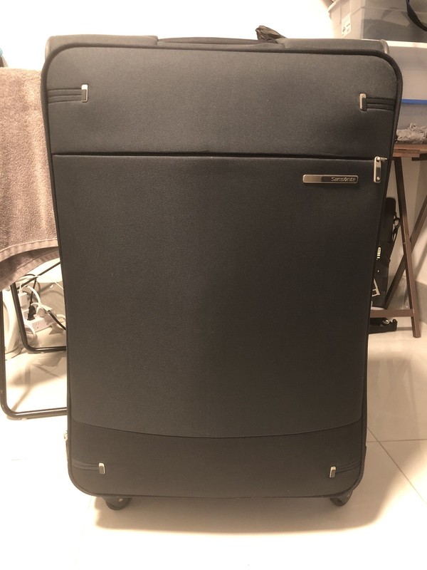 Samsonite Super Light 29 Inch Suitcase 4 Wheel Spinner – Preowned
