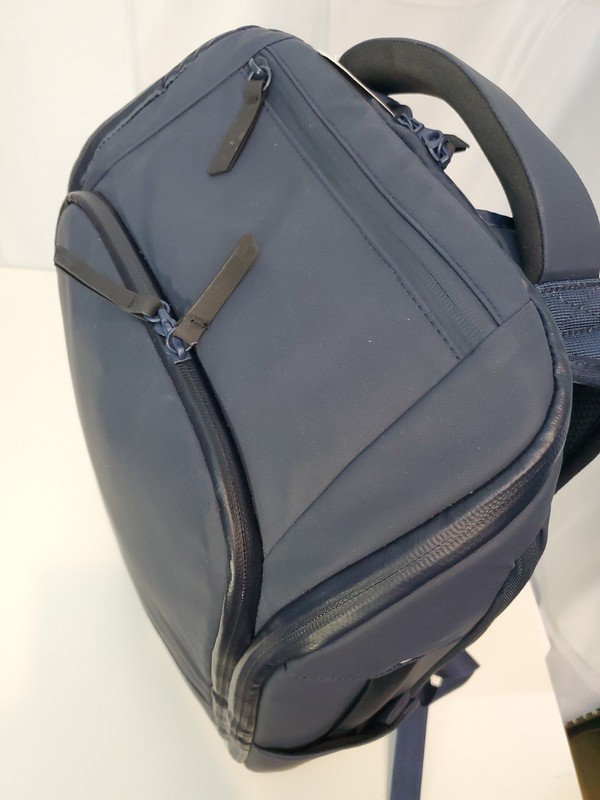 Nomatic Backpack 20L Great Condition, Expand to 24L, Laptop Sleeve, Navy Blue gallery