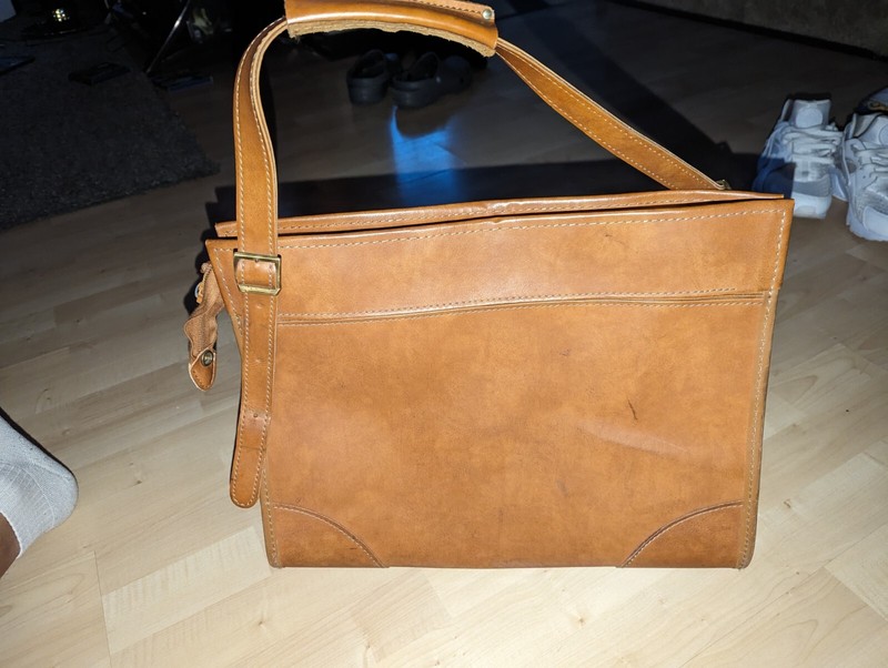 Vtg Hartmann Belting Leather Carry On Weekender Bag Luggage Brown Plastic Lined