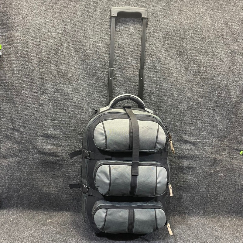 Eagle Creek 2002 Cargo Switchback Plus Double-Back 22 Upright Rolling Suitcase