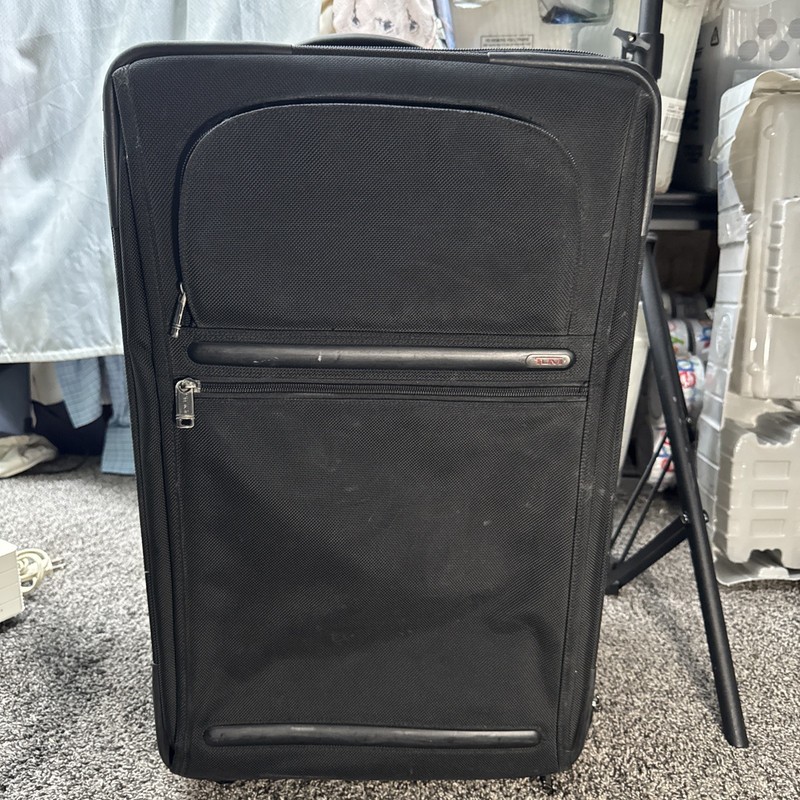 TUMI Alpha 22022D4 Expandable 22 Inch Upright Wheeled Luggage