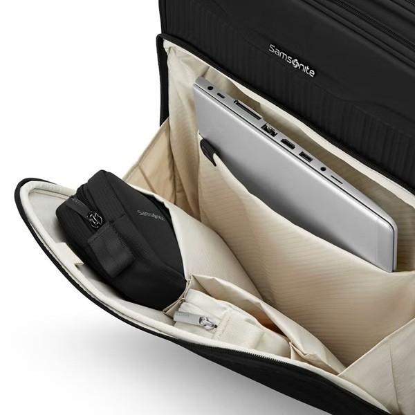 Samsonite Silhouette 18 Softside Large Spinner Suitcase Navy $305 gallery